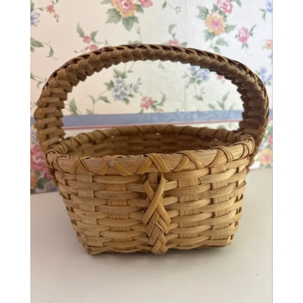 Vintage Woven Splint Wood Basket Handcrafted Rustic Farmhouse Decor Small Handle